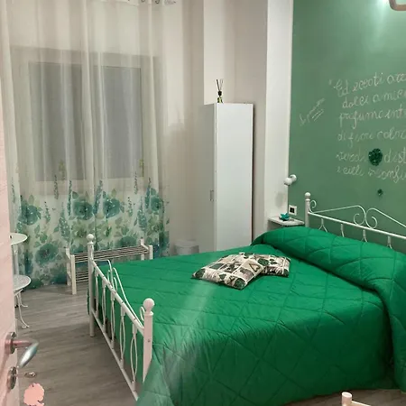 La Collina Dei Poeti 78 Primavere Maison d'hôtes Catanzaro